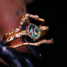 Load image into Gallery viewer, Dahlia ring (made to order; oval/pear with 30+ gemstone options)