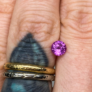 Create your own ring: 0.73ct pink/violet sapphire