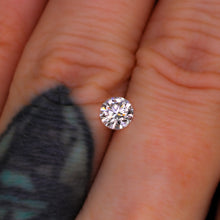 Load image into Gallery viewer, Create your own ring: 0.52ct round lab diamond (D/VVS2)