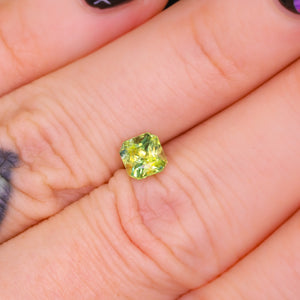 Create your own ring: 1.07ct bicolor green square radiant sapphire