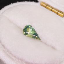 Load image into Gallery viewer, Create your own ring: 0.67ct green/bicolor elongated shield cut sapphire