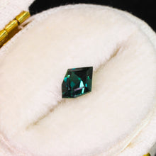 Load image into Gallery viewer, Create your own ring: 0.56ct teal/green step geo/kite sapphire