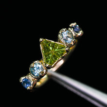 Load image into Gallery viewer, Luna Rose: 14k Starbrite Australian sapphire 5-stone ring (ooak)