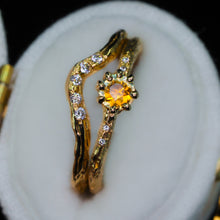 Load image into Gallery viewer, Oakley: 14k yellow gold, bicolor Montana sapphire &amp; diamond ring