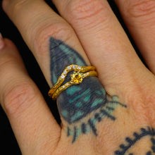 Load image into Gallery viewer, Oakley: 14k yellow gold, bicolor Montana sapphire &amp; diamond ring