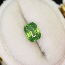 Load image into Gallery viewer, Create your own ring: 1.74ct green emerald cut sapphire