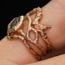 Load image into Gallery viewer, Calendula ring setting