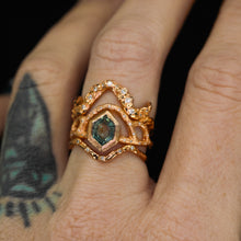 Load image into Gallery viewer, Calendula ring setting