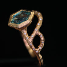 Load image into Gallery viewer, Calendula ring setting