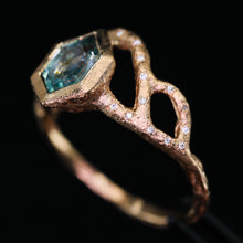 Load image into Gallery viewer, Calendula ring setting