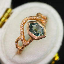 Load image into Gallery viewer, Calendula ring setting