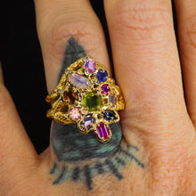 Load image into Gallery viewer, Starwoven Vale: 14k sapphire cluster ring (one of a kind)