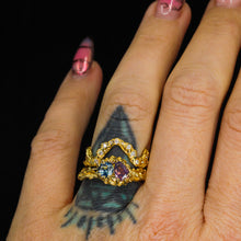 Load image into Gallery viewer, Reverie toi et moi: 14k yellow gold sapphire ring (one of a kind)