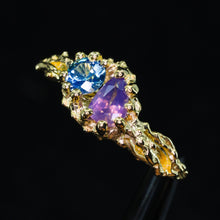 Load image into Gallery viewer, Reverie toi et moi: 14k yellow gold sapphire ring (one of a kind)