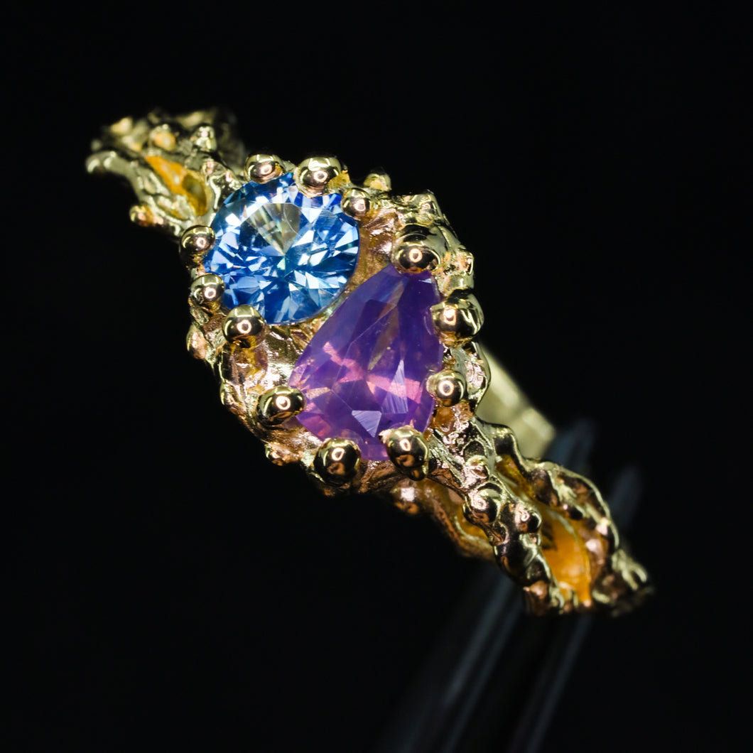 Reverie toi et moi: 14k yellow gold sapphire ring (one of a kind)