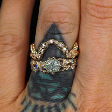 Load image into Gallery viewer, Seawoven: 14k palladium white gold &amp; pastel green/blue Starbrite sapphire ring