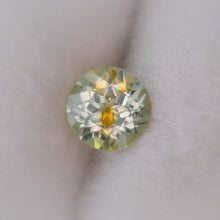 Load image into Gallery viewer, Create your own ring: 0.40ct orange/green Montana sapphire