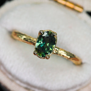 "Nereida" 14k gold green/parti sapphire ring (ooak)