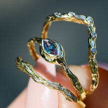 Load image into Gallery viewer, Galadrielle ring with alexandrite in 14K gold (made to order)