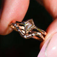 Load image into Gallery viewer, Castellane ring: champagne diamond kite in 14K rose gold