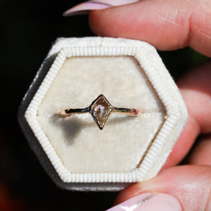 Castellane ring: champagne diamond kite in 14K rose gold