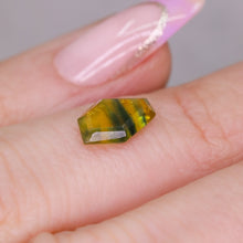Load image into Gallery viewer, Create your own ring: 1.52ct rosecut geometric yellow/blue sapphire