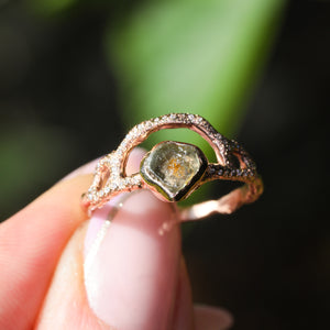 Calendula ring: Raw Montana sapphire & diamonds in 14K rose gold