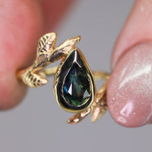 Load image into Gallery viewer, Acantha: 14k gold and dark bicolor sapphire ring