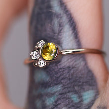 Load image into Gallery viewer, Flora ring with parti/bicolor chartreuse Madagascar sapphire (one of a kind)